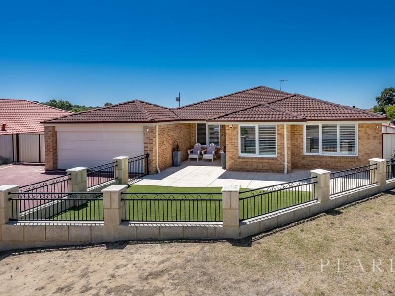 10 Melfort Circle, Kinross WA 6028