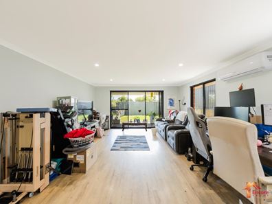 30 Harrogate Road, Wellard WA 6170