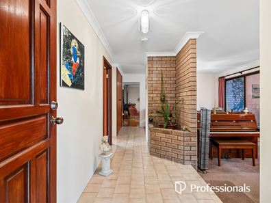 71 Grove Road, Lesmurdie WA 6076