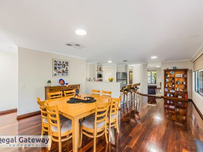 12 Beswick Gardens, Atwell WA 6164