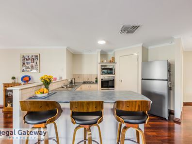 12 Beswick Gardens, Atwell WA 6164