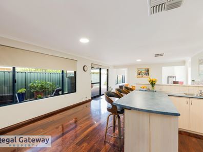 12 Beswick Gardens, Atwell WA 6164