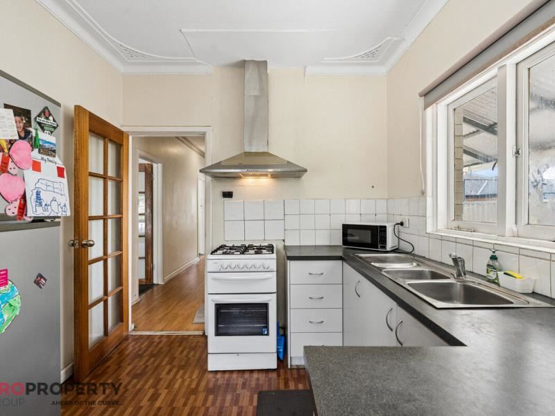 9A Cranwell Street, Thornlie WA 6108