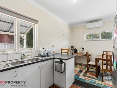 9A Cranwell Street, Thornlie WA 6108