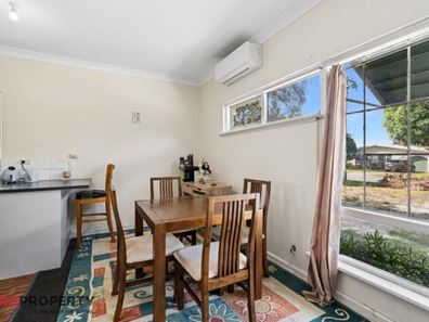 9A Cranwell Street, Thornlie WA 6108