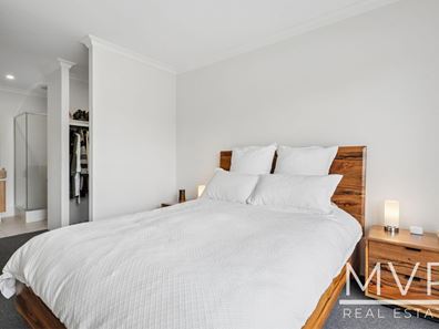 39 Lake Street, Rockingham WA 6168