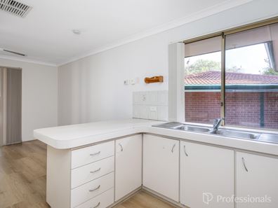 43 Towerhill Road, Alexander Heights WA 6064