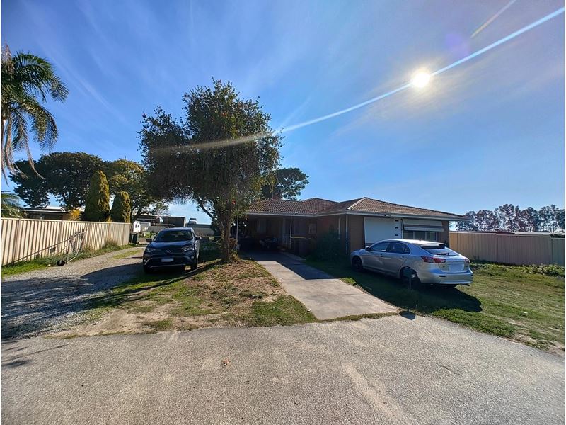 679 Great Northern Highway, Herne Hill WA 6056
