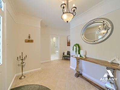 24 Parmelia Way, Mckail WA 6330