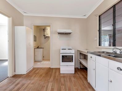 12  Loxton Street, Dudley Park WA 6210