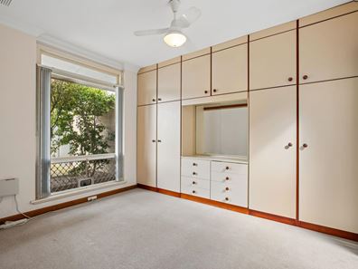 24B Olding Street, Melville WA 6156