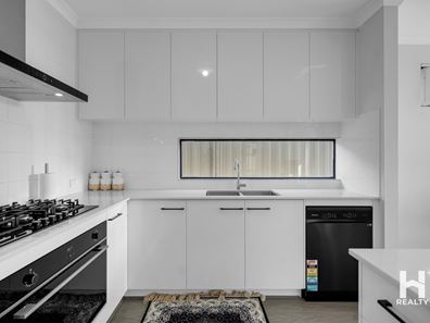 3 Swinburn Way, Aveley WA 6069