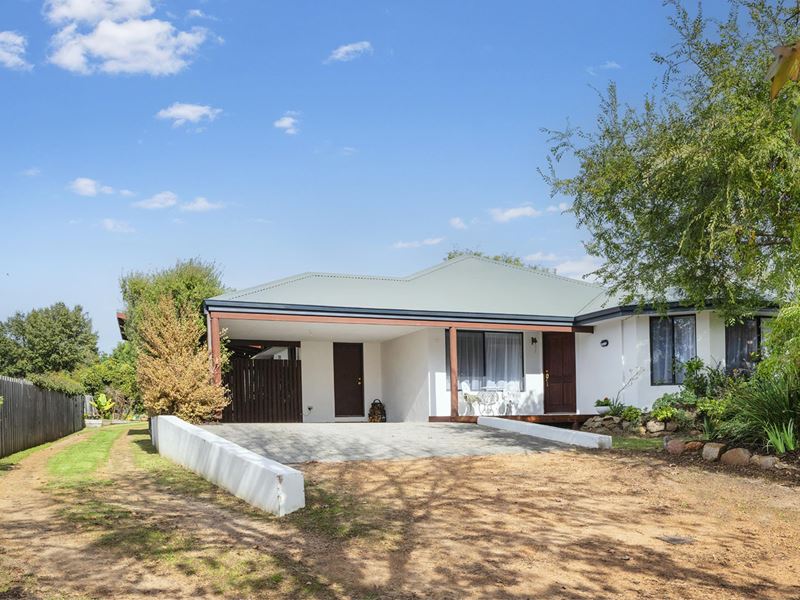 10 East Willmott Avenue, Margaret River WA 6285