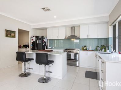 1 Jinatong Loop, Dawesville WA 6211