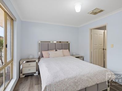 2/14 Skytown  Place, Queens Park WA 6107