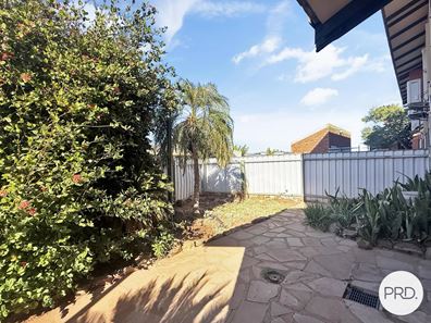 9/2 Sun Court, Millars Well WA 6714