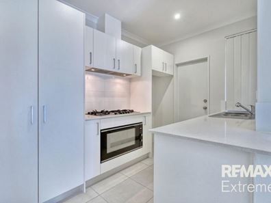 10/10 Cordovan Parkway, Aveley WA 6069