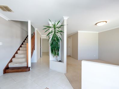 12 Kin Bay Entrance, Mindarie WA 6030