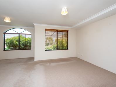 12 Kin Bay Entrance, Mindarie WA 6030