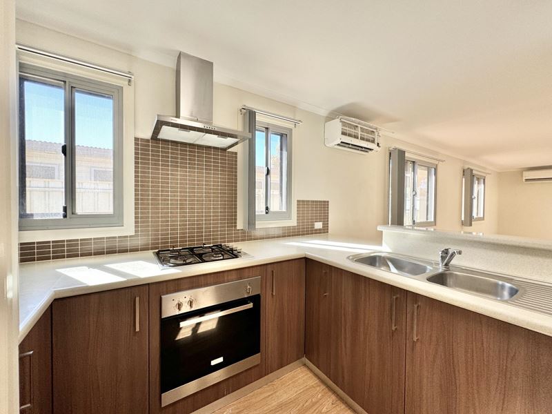 2/10 Weaver Place, South Hedland WA 6722