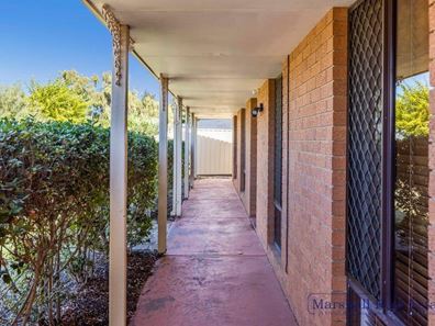 25 Redfin Crescent, Beldon WA 6027