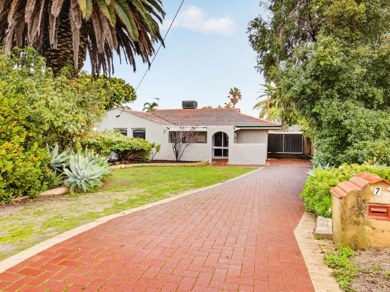 7 Moyle Place, Hillarys WA 6025