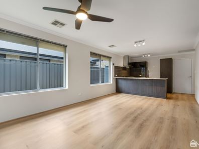 6 Robson Avenue, Hilbert WA 6112