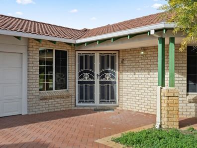 15 Montmartre Green, Port Kennedy WA 6172