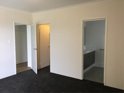 1/2 Frost Street, Swan View WA 6056