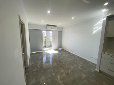 2/320 Walter Road, Morley WA 6062