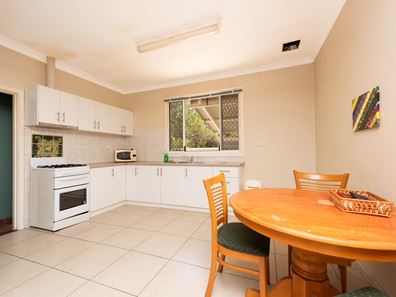27 Cassia Street, Rangeway WA 6530