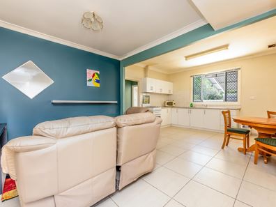 27 Cassia Street, Rangeway WA 6530