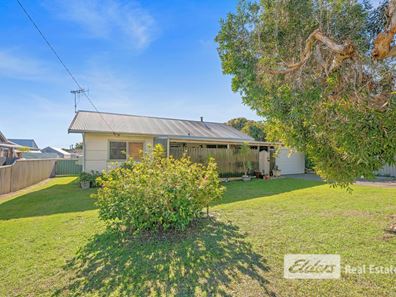 10 Katoomba  Street, Orana WA 6330