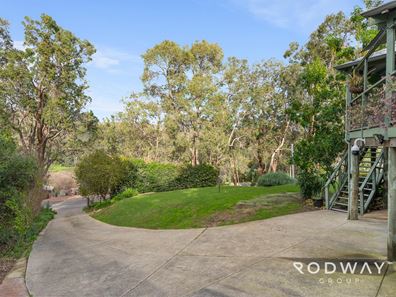 60D Croyden Road, Roleystone WA 6111