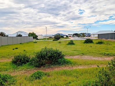 Lot 733, 24 Hamelin Avenue, Jurien Bay WA 6516