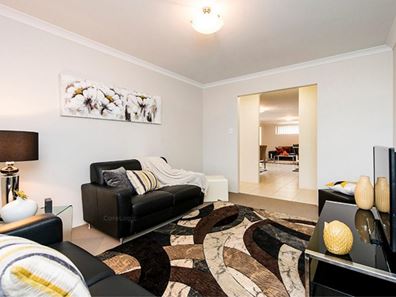2/460 Kalamunda Road, High Wycombe WA 6057