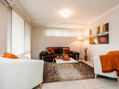 2/460 Kalamunda Road, High Wycombe WA 6057