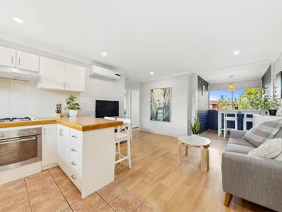 27D/49 Herdsman Parade, Wembley WA 6014