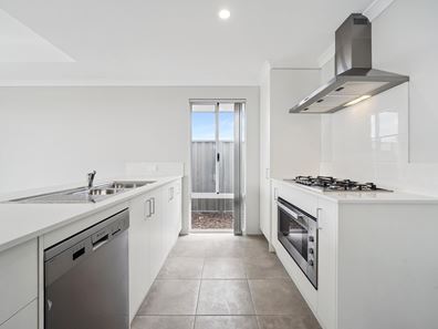 9 Watson Road, Beeliar WA 6164
