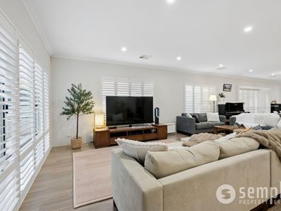 62 Camden Boulevard, Aubin Grove WA 6164