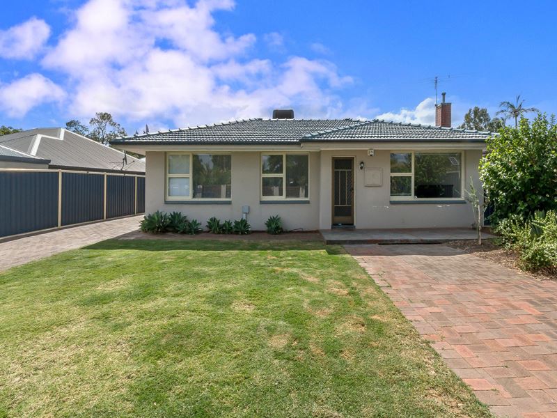 4 Crawley Road, Armadale WA 6112