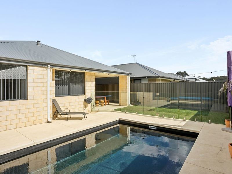 32 Tolmer Street, Henley Brook WA 6055