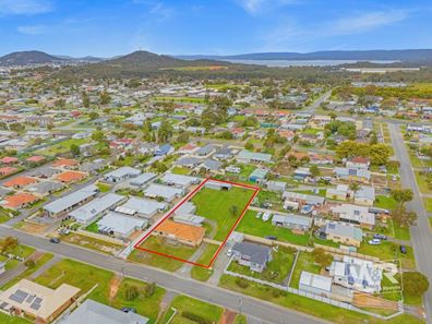 61 Minor Road, Orana WA 6330