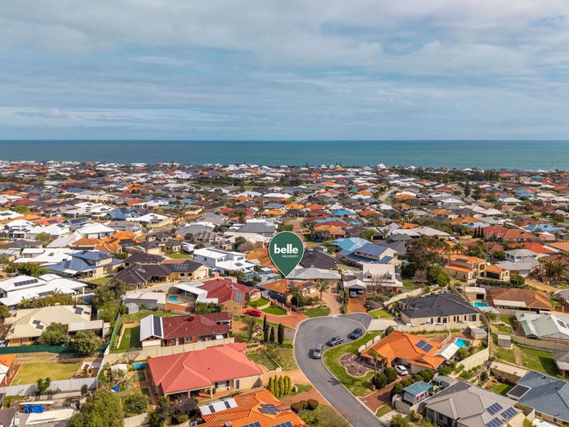 2/5 Hibiscus Rise, Halls Head WA 6210