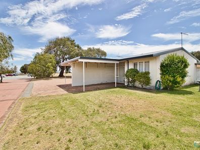 4/2 Wanliss Street, Rockingham WA 6168