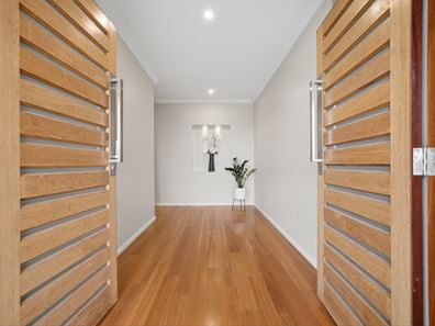 11 Betterton Road, Caversham WA 6055