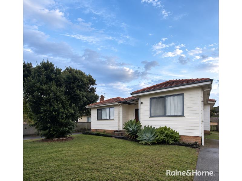 59B Mckail Street, Orana WA 6330