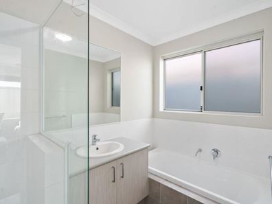 13 Waterhouse Street, Brabham WA 6055