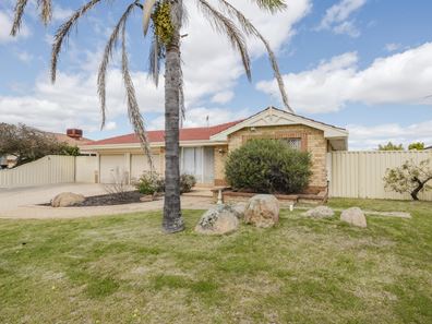 14 Hamelin Drive, Ballajura WA 6066
