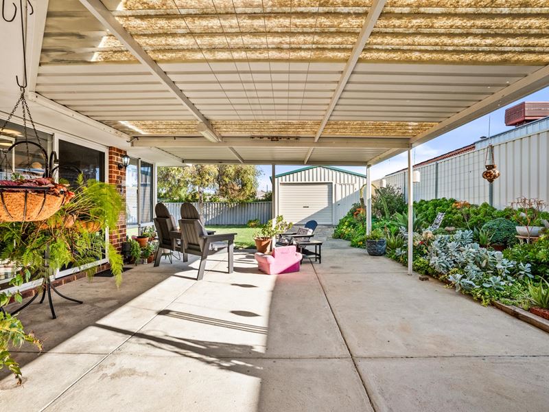 1 Tathra Place, Waikiki WA 6169